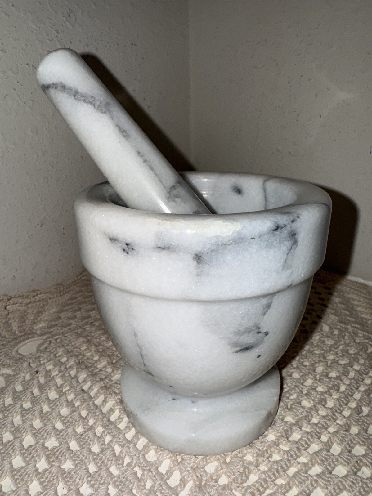 Vintage 1960’s White Italian Marble Mortar And Pestle 3+ Pounds 4-1/8” H x 4” W