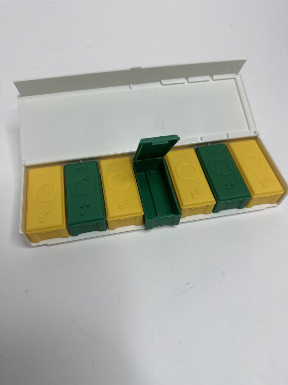 Rozerem Pharma Drug Rep Promo Items – Exam Pen Light (2) Container & Pill Case