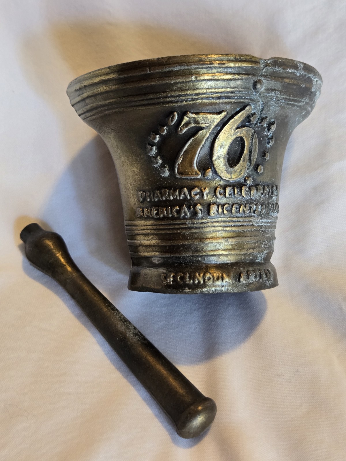1976 US Bicentennial Bronze Pharmacy Mortar and Pestle Liberty Bell Design