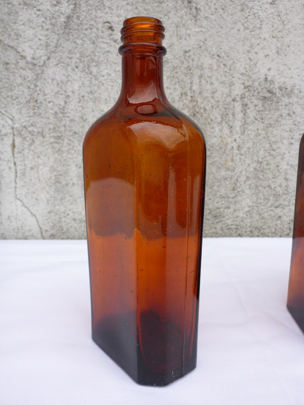 5 X Old Brown Medicine Glass Pharmacy Bottles 250 ML Approximately 17.0 CM Brown