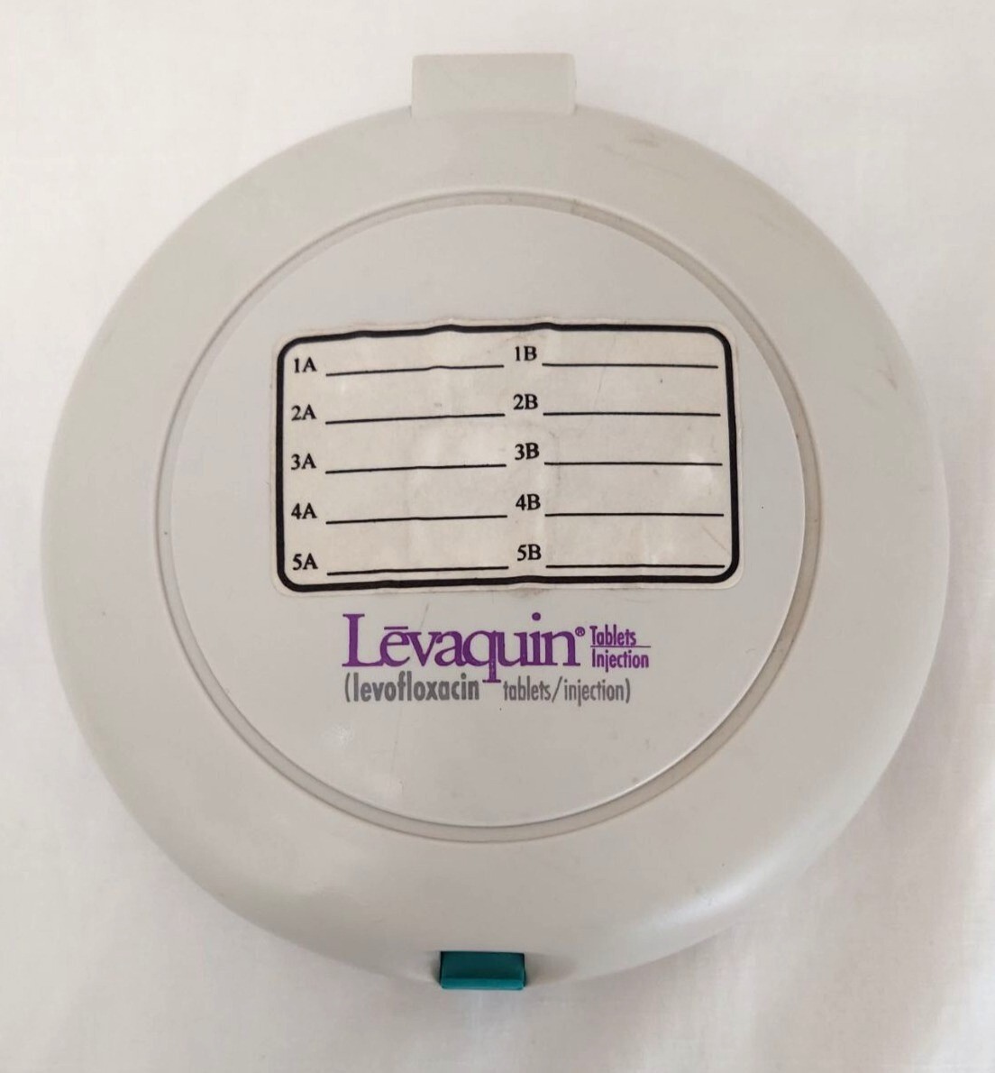 Levaquin Drug Rep Pharmaceutical Company 10 Disc CD DVD Carrying Case