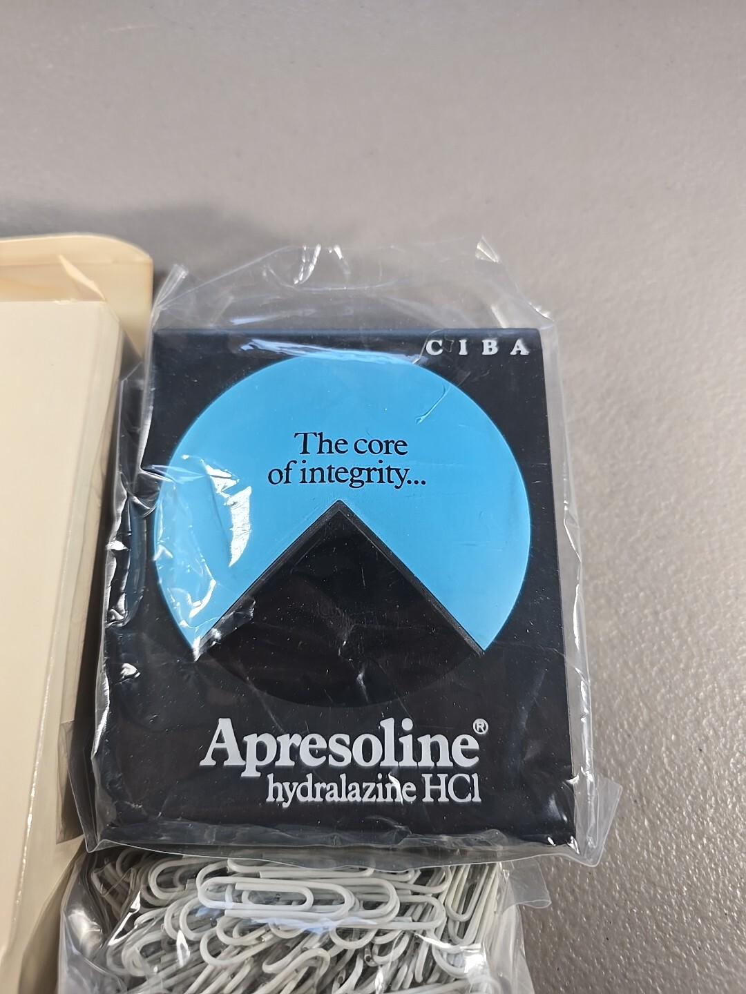 CIBA Apresoline The Core Of Integrity Collectible Desk Paperclip Dispenser NEW