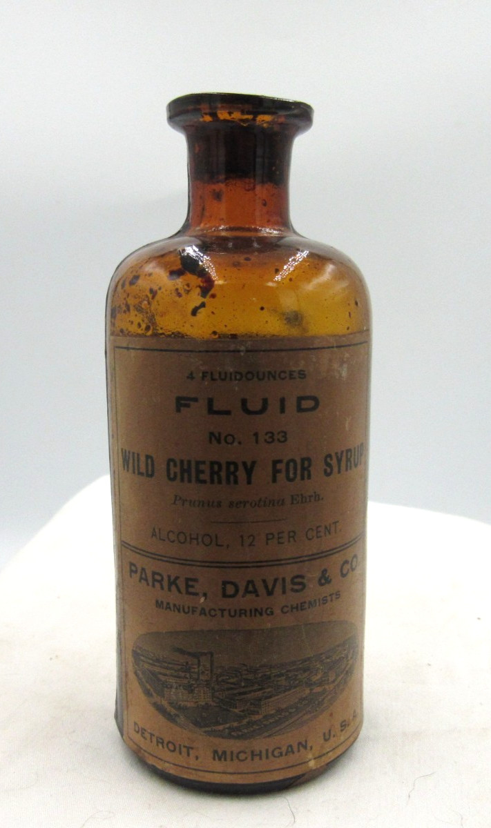 BW – 1900’s Parke, Davis & CO Wild Cherry Detroit Mich 4 3/4 ” Medicine bottle