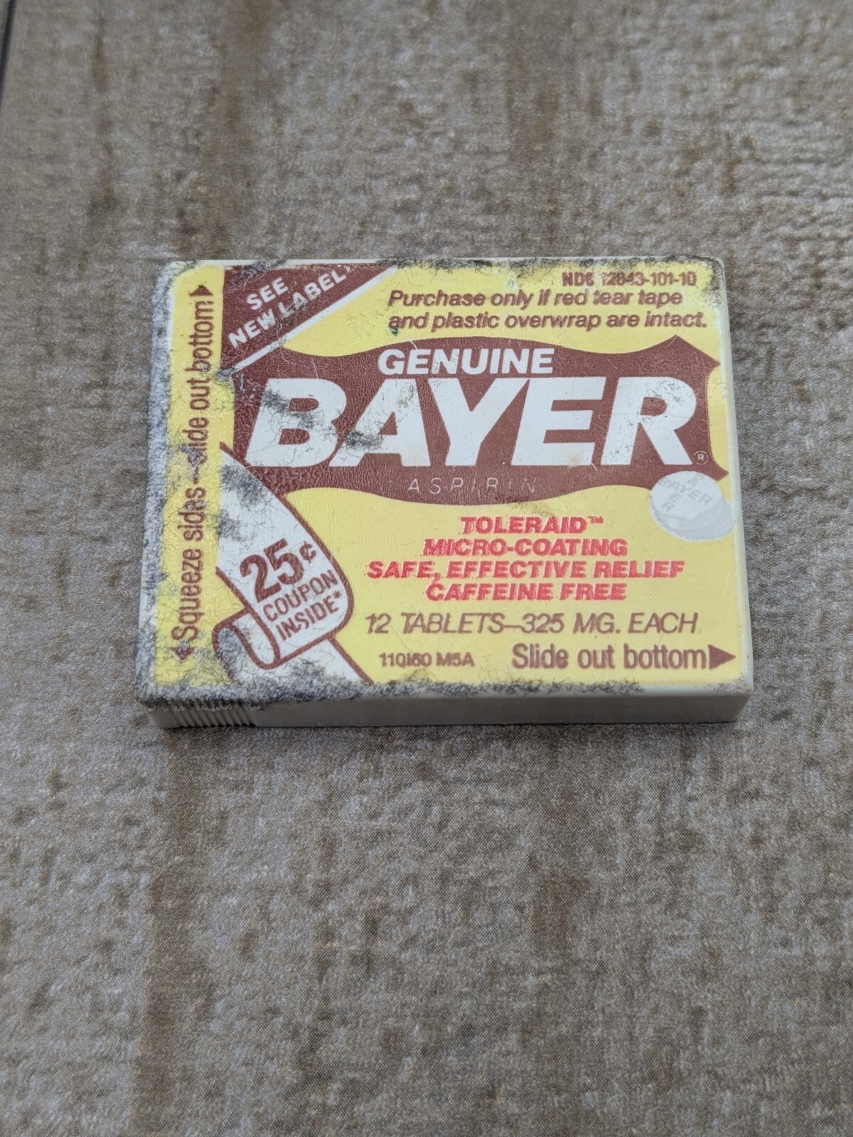 Vintage Empty Bayer Aspirin box Fits 12 aspirin in plastic container EXP: 8/90