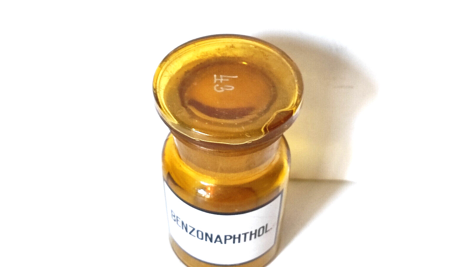 BENZONAPHTHOL., Vintage Glass Apothecary Pharmacy Amber Jar, 50 ml, Cap