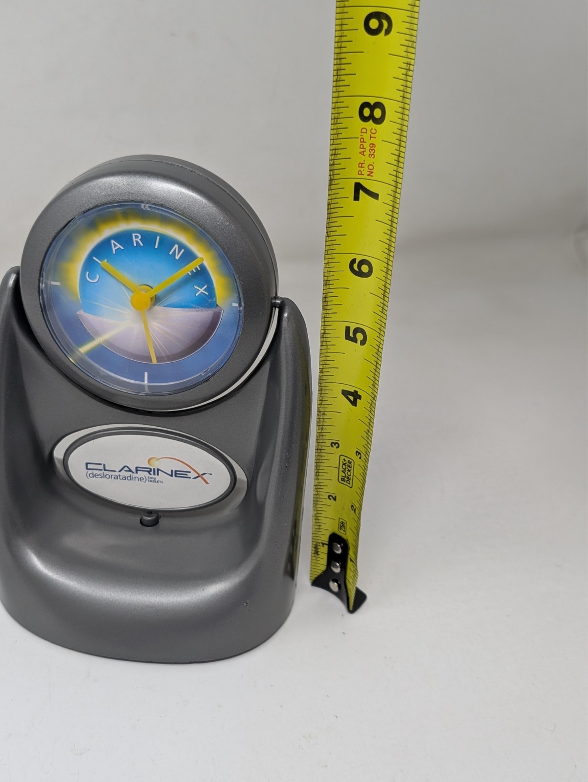 Clarinex Pharmaceutical Advertising Silver Plastic Clock 7″Tall Drug Rep MOVING