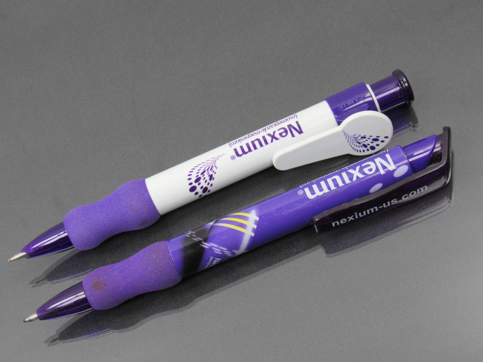 Nexium Wide Body PENS Drug Rep Pharmaceutical Promo Medical Advertising Lot of 2