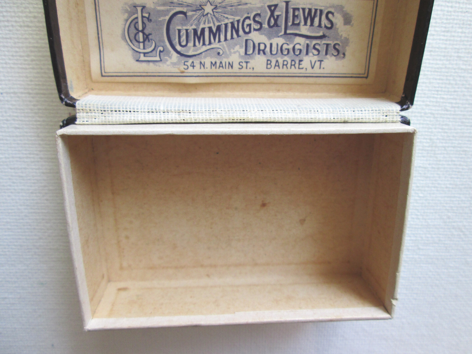 Antique Cummings & Lewis Druggist Barre Vermont VT EmptyBox Lextron Ferrous Iron