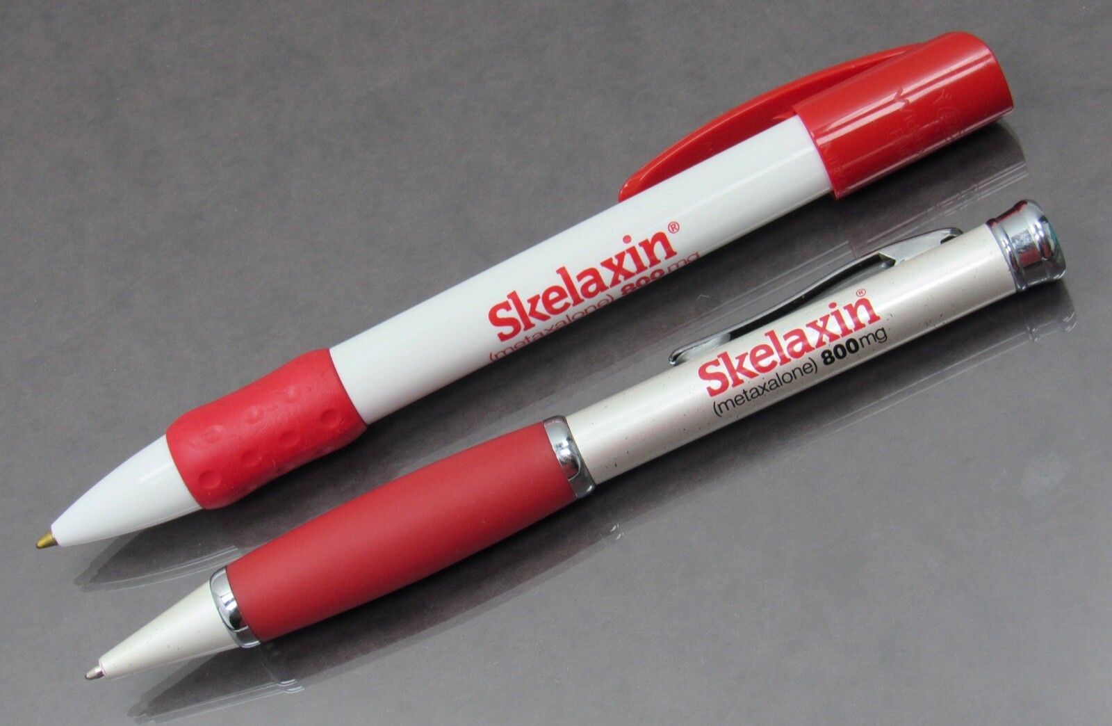 Skelaxin PENS Drug Rep Pharmaceutical Promo Advertising Plastic & Metal Lot of 2