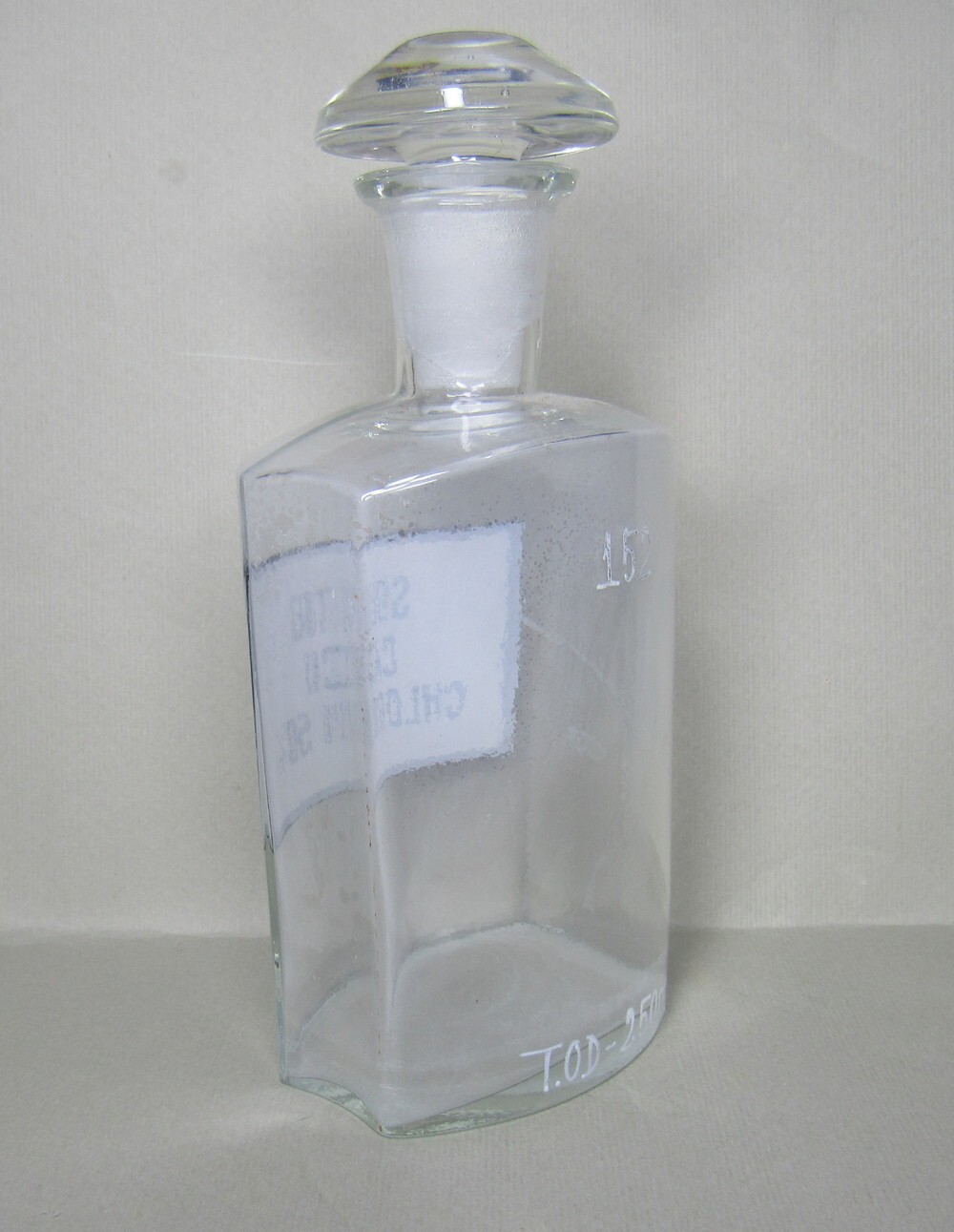 Vintage Medical Science Glass Bottle,Germany,SOLUTIO CALCII CHLORIDI 50%