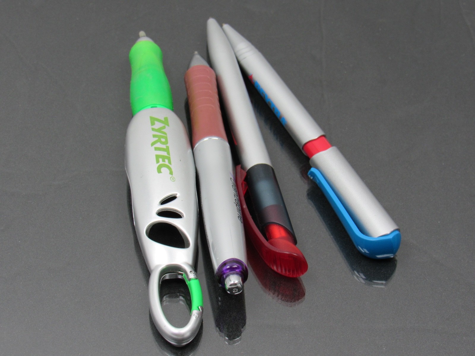 Lot 4 PENS Drug Rep Pharmaceutical Promo Bextra Caduet Zyprexa Zyrtec Carabiner
