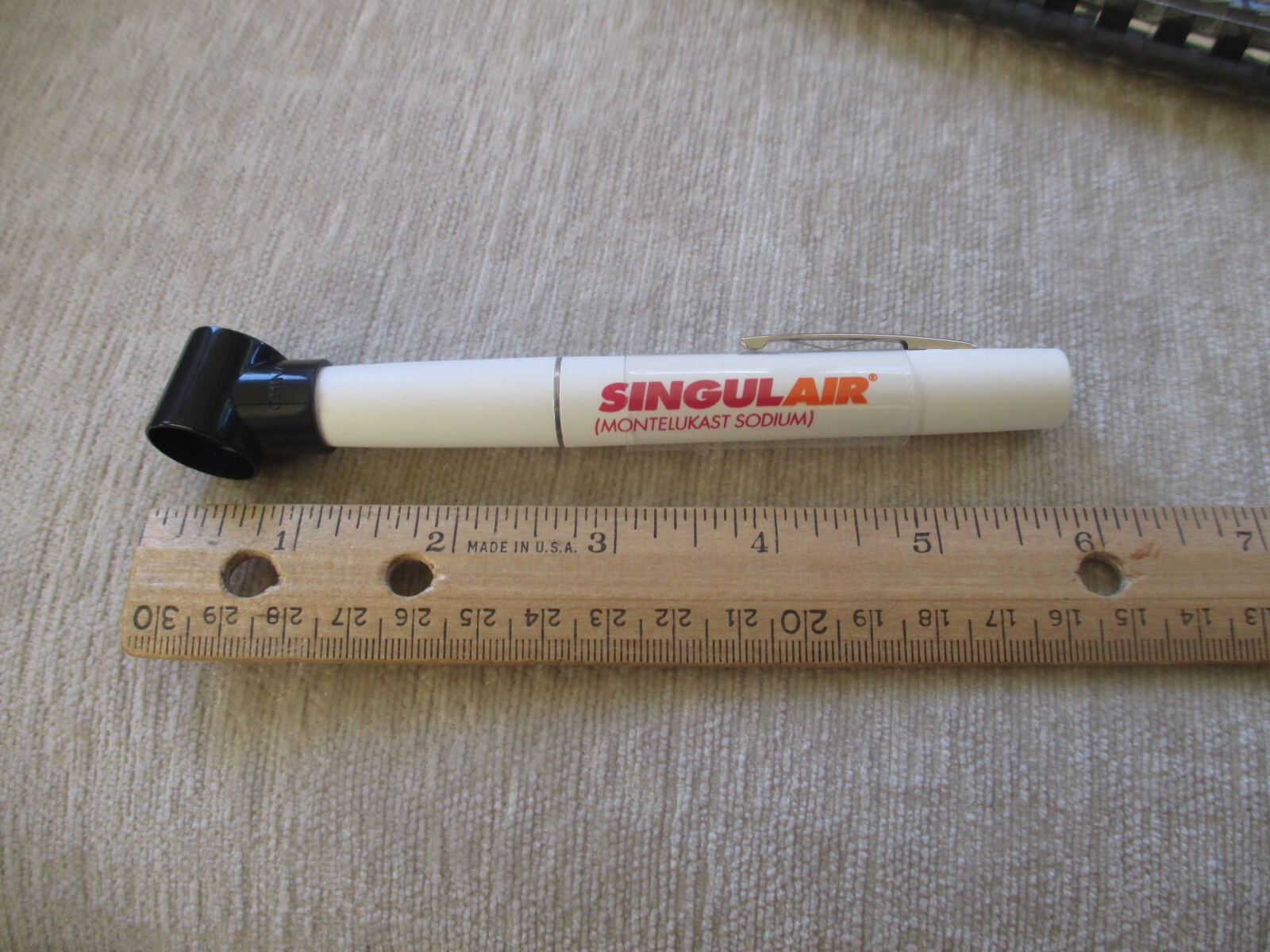 Vintage Advertising Singulair Merck Advertising Drug Rep / Pharma Otoscope Light