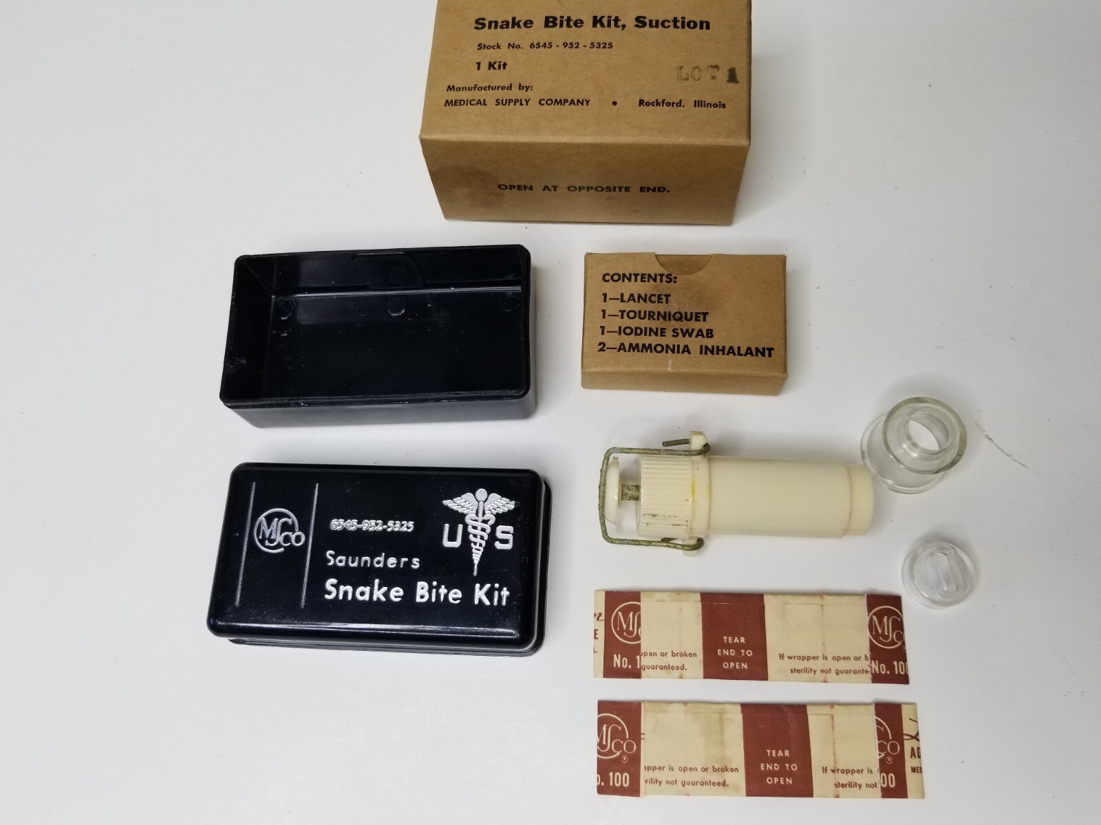 Vintage Saunders’ Snake Bite Kit Medical Supply Co. NEW OLD STOCK
