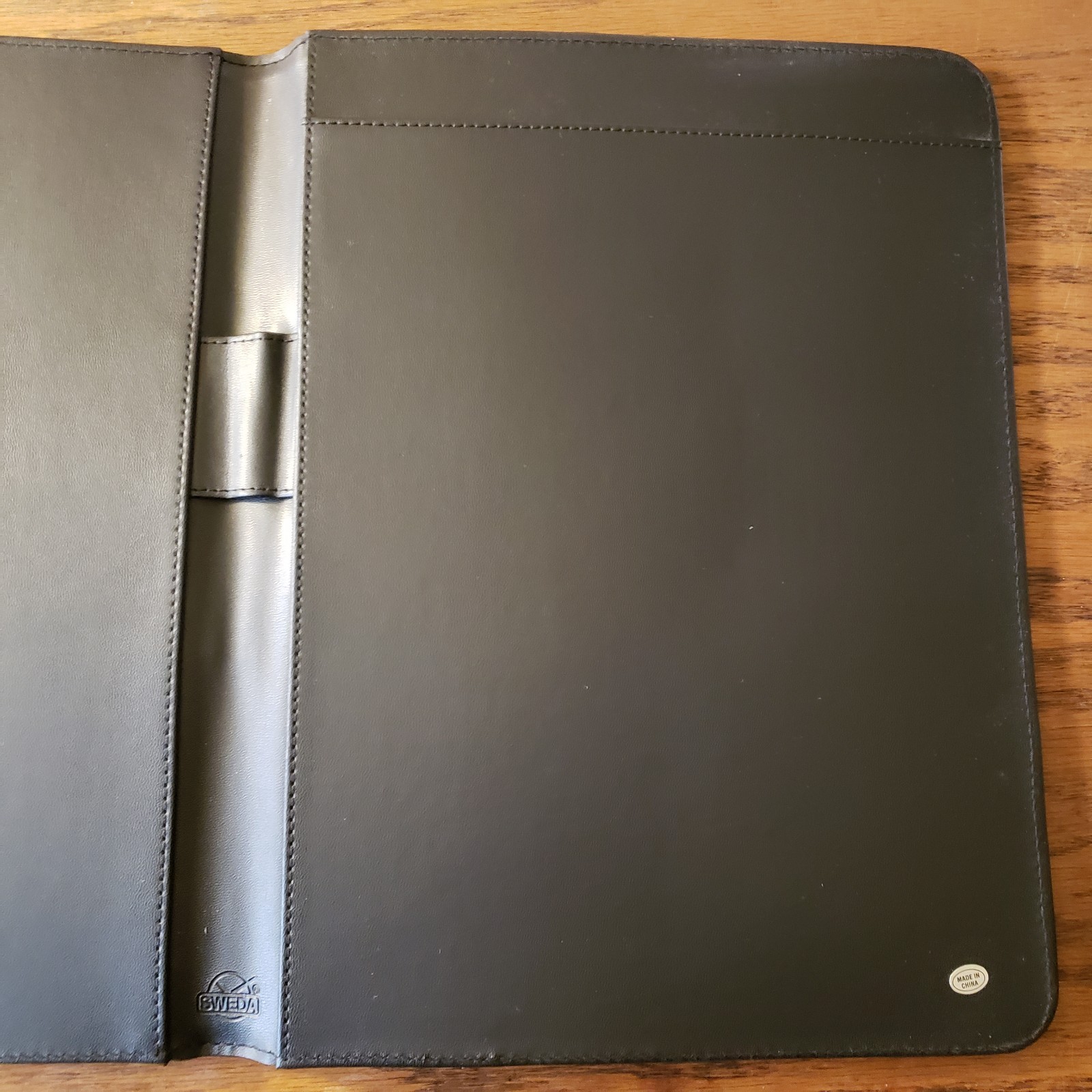 Norvasc Pharmaceutical Drug Portfolio Folder Pockets Calculator Rep Swag A4