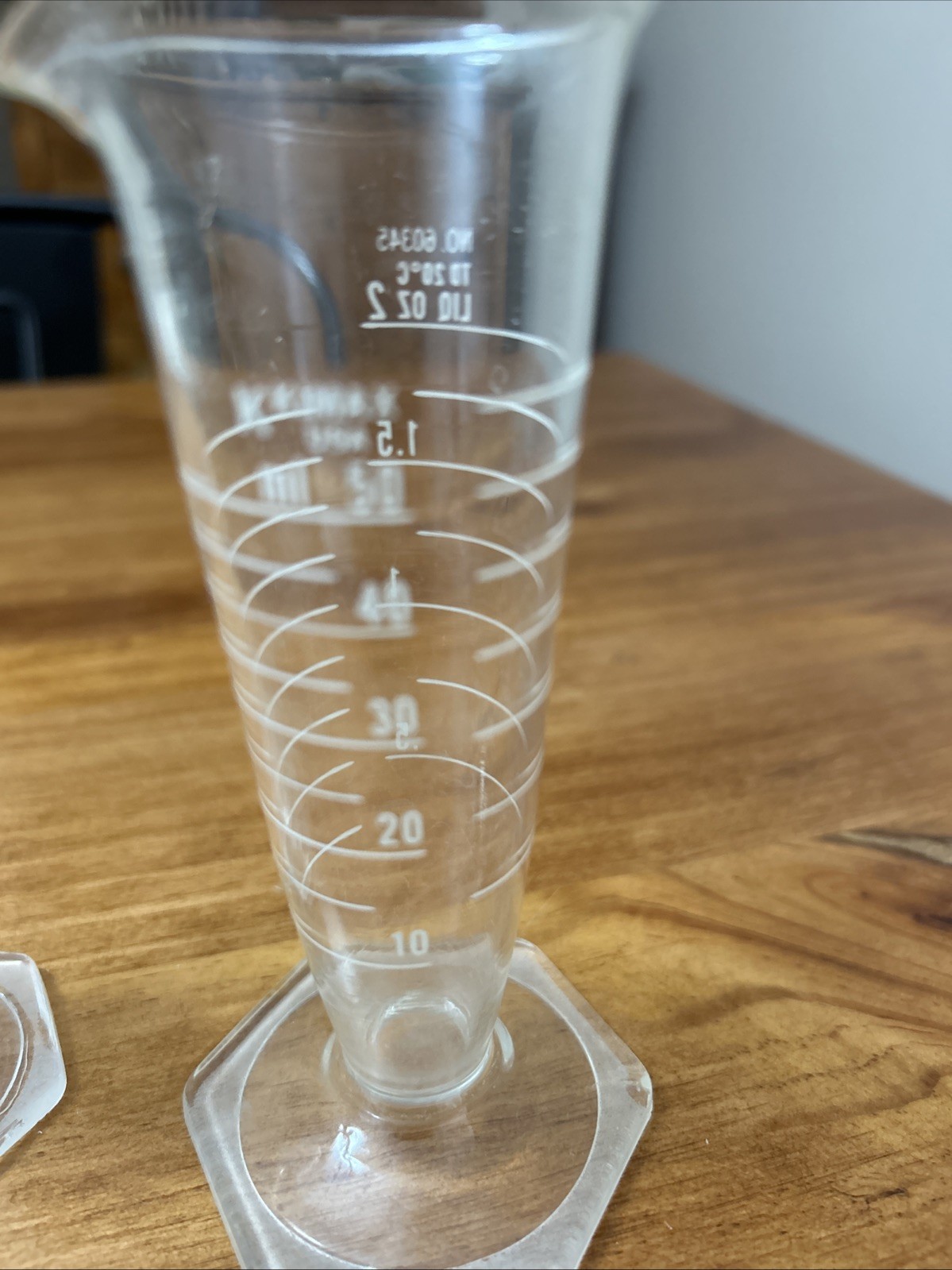 Apothecary Measuring Footed Beakers
