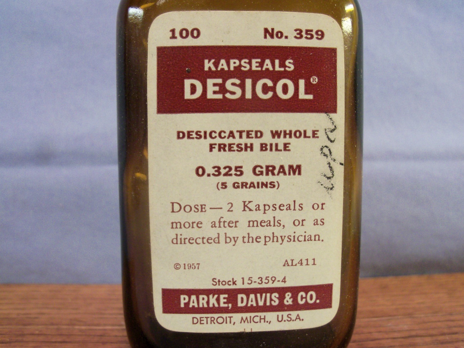 Pair of set Desicol & Hepa-Desicol bottles