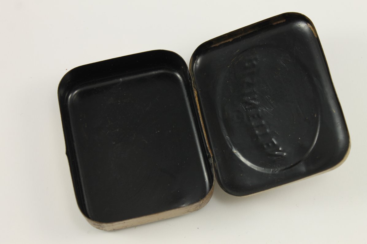 Antique German RISINETTEN Medical Pills Empty Tin Box 1940’s