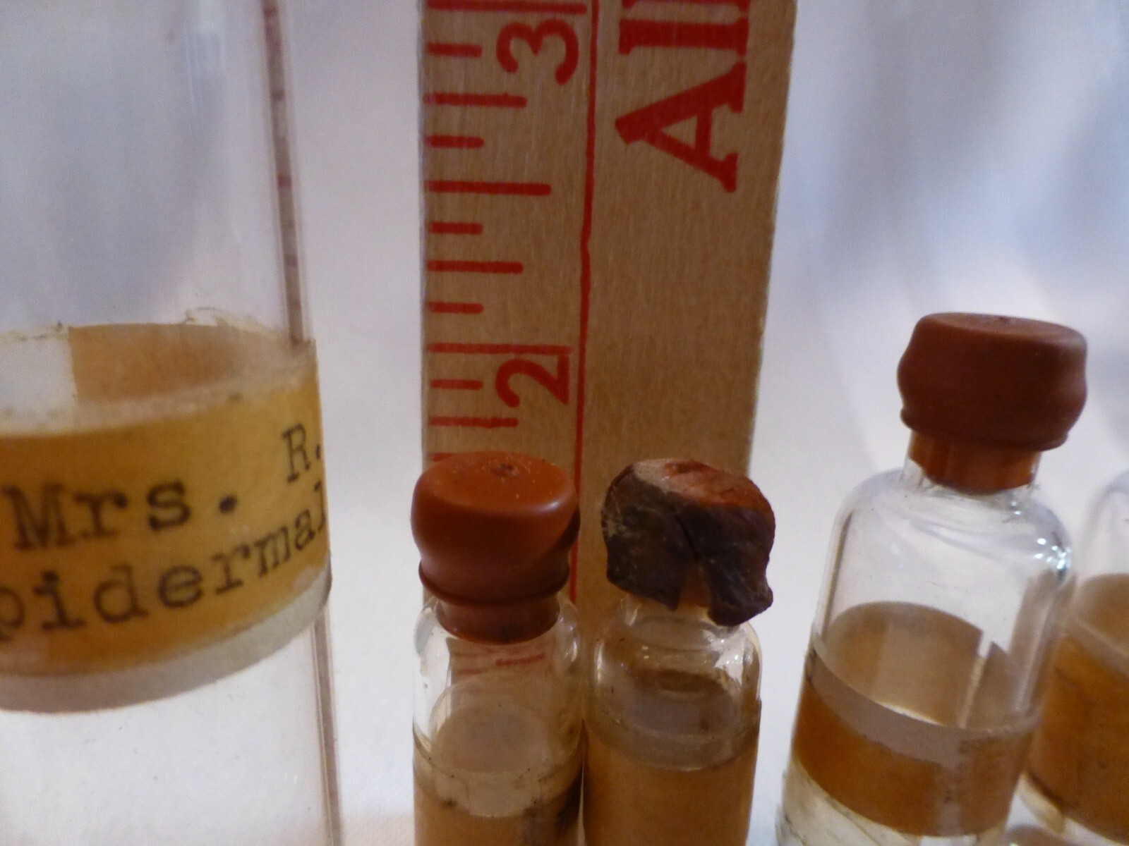 Five Pharmaceutical/Syringe Vials Var. Sizes 1940’s Instruction Letter by Doctor