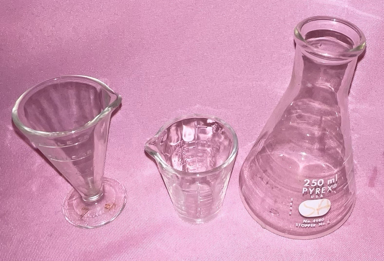 3 Vintage Glass Measures Zonite 2 Tablespoon Apothecary Spout & Footed Beaker +