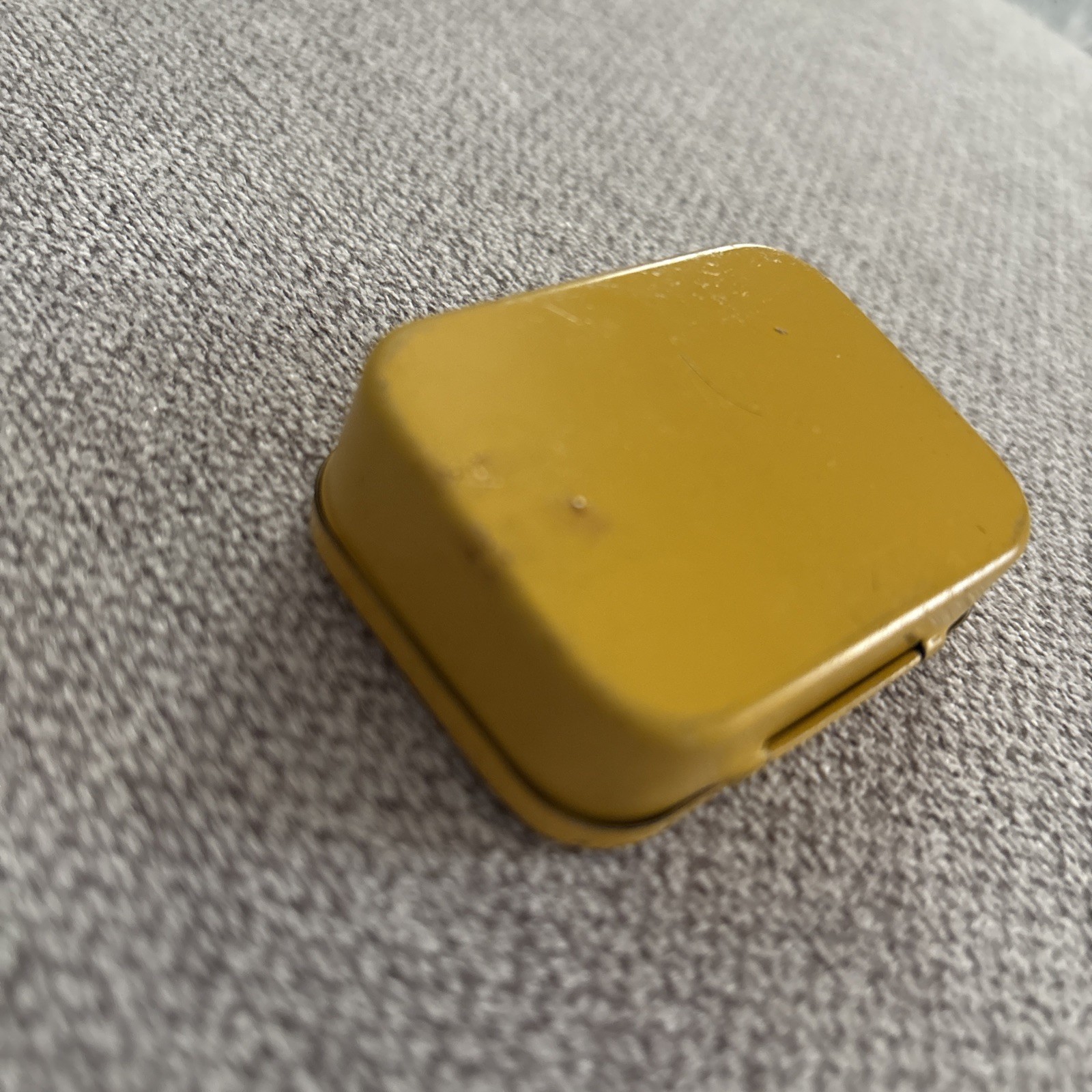 Vintage Yellow Tin Amyl Nitrite Box Medicine Burroughs Wellcome