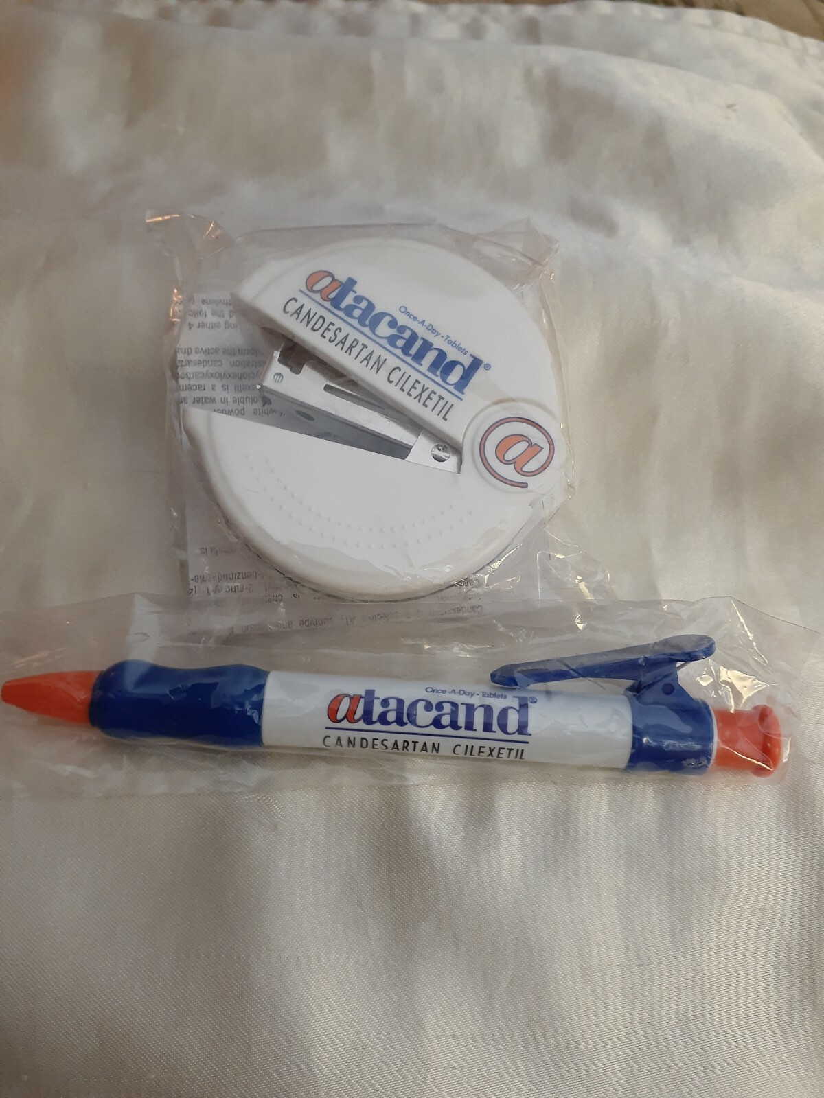 New Sealed Drug Rep Atacand Candesartan Cilexetil Paper Stapler & Ink Pen Drug