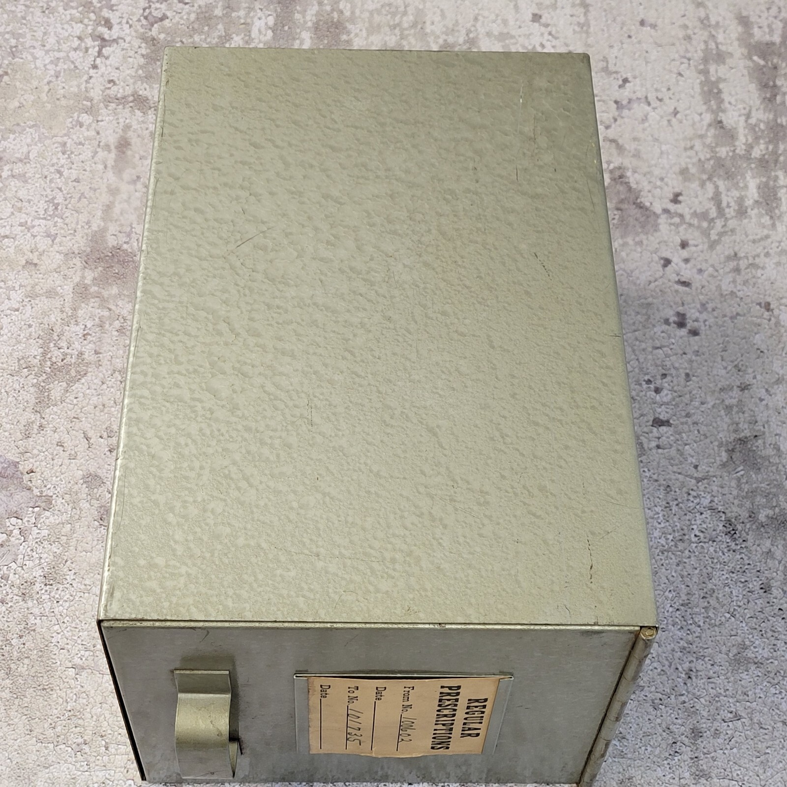 Vtg Gray Green Metal File Pharmacy Prescription Box Industrial Lift Top 9.5x6x5