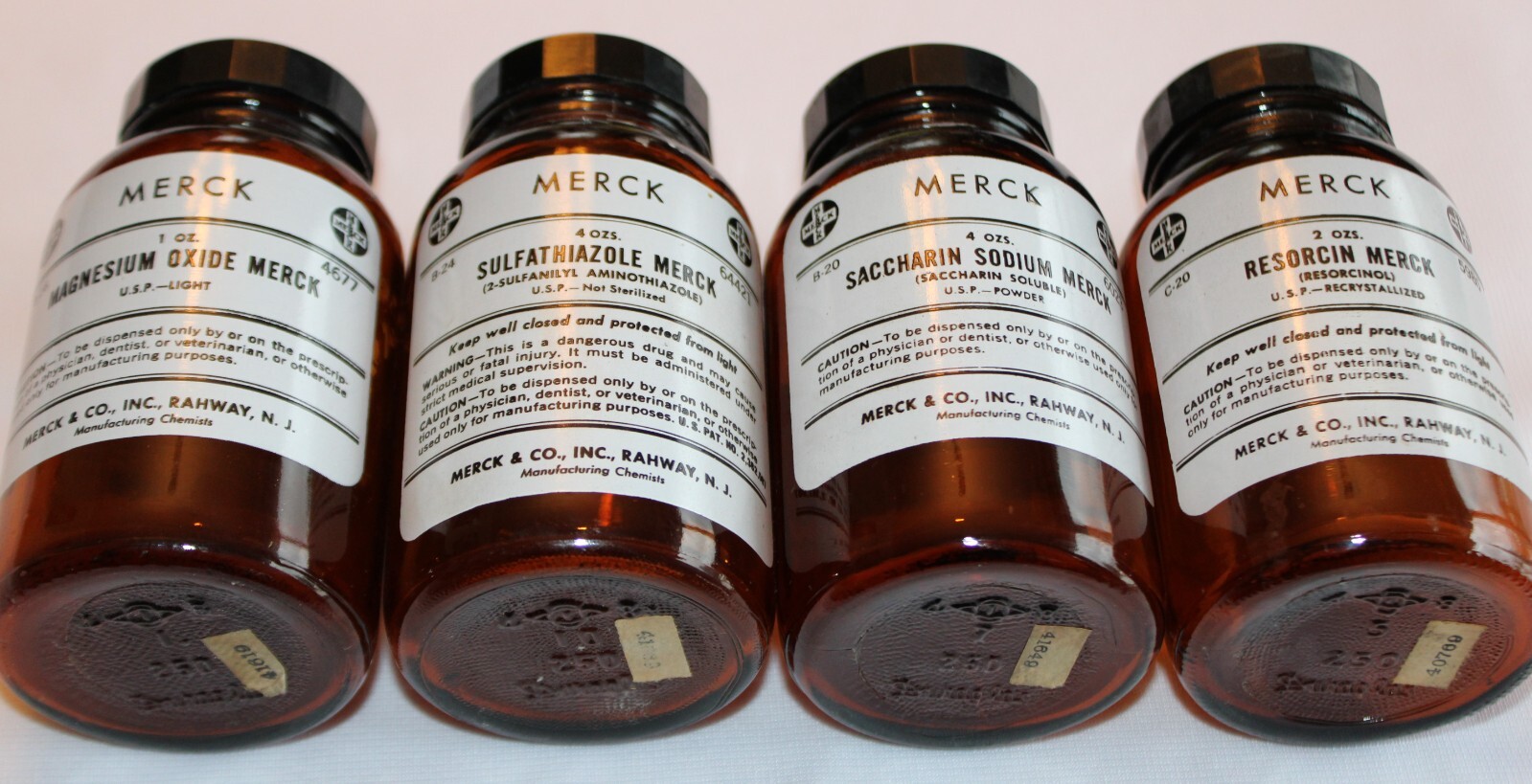 LOT OF 4 VINTAGE AMBER MEREK PHARMACEUTICAL APOTHECARY-MEDICINE BOTTLES 5″ JARS