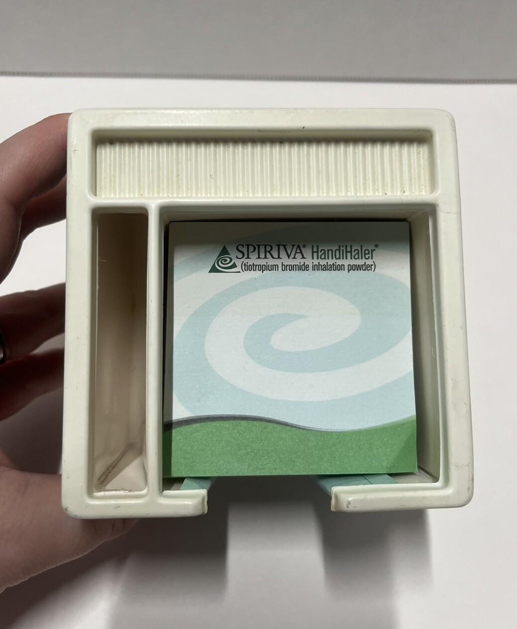 2006 Pfizer Promo Spiriva HandiHaler Office/Home Memo Pad Organizer Sticky Note
