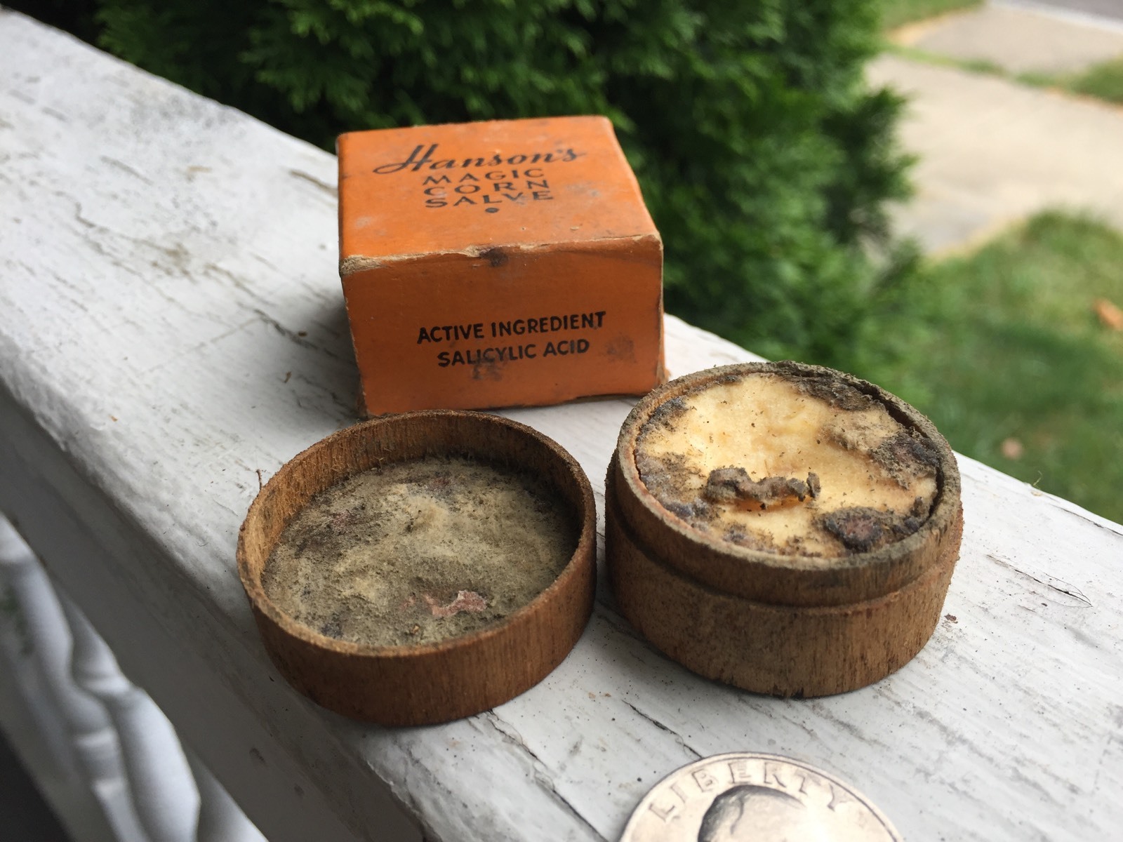 Hanson’s Magic Corn Salve In Original Box & Wooden Container