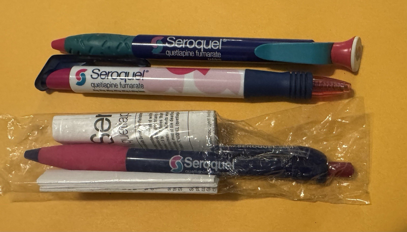 Seroquel Pharmaceutical Collectible Promotional Plastic Ballpoint Pens Lot of 3