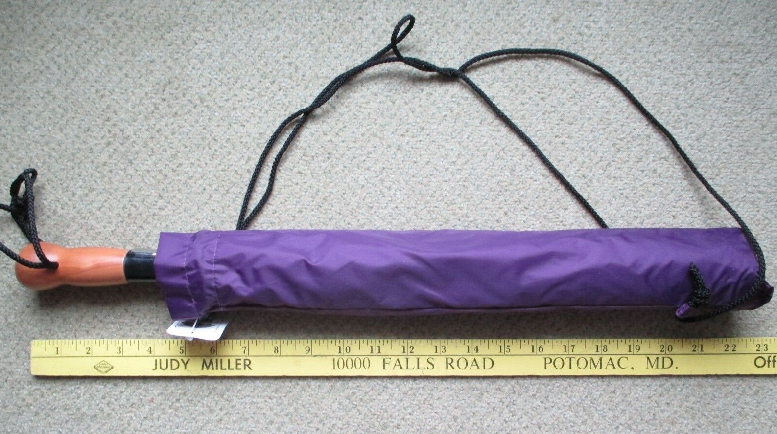 Stromberg golf folding push button umbrella 48in Sustiva logo purple with case