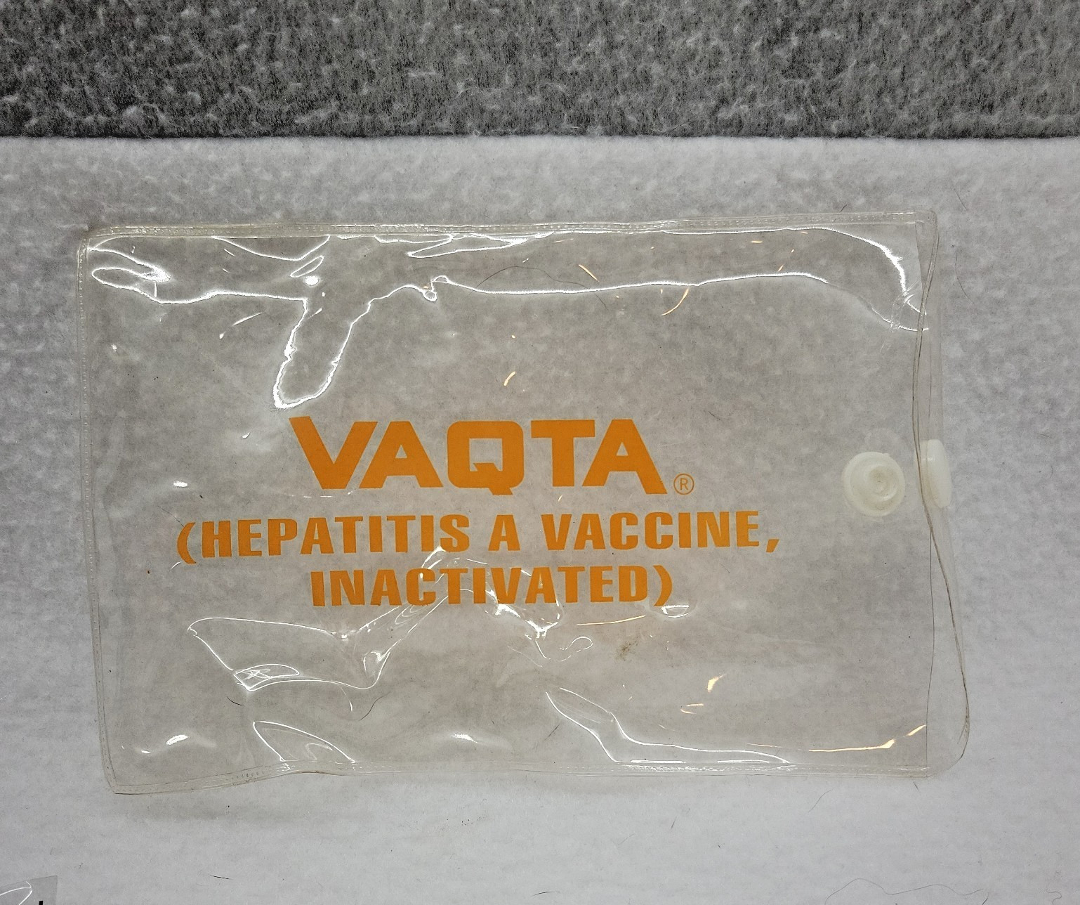 Vintage VAQTA Metal Paper Binder Clips Bag w/ 6 Clips Pharmaceutical Promo NOS