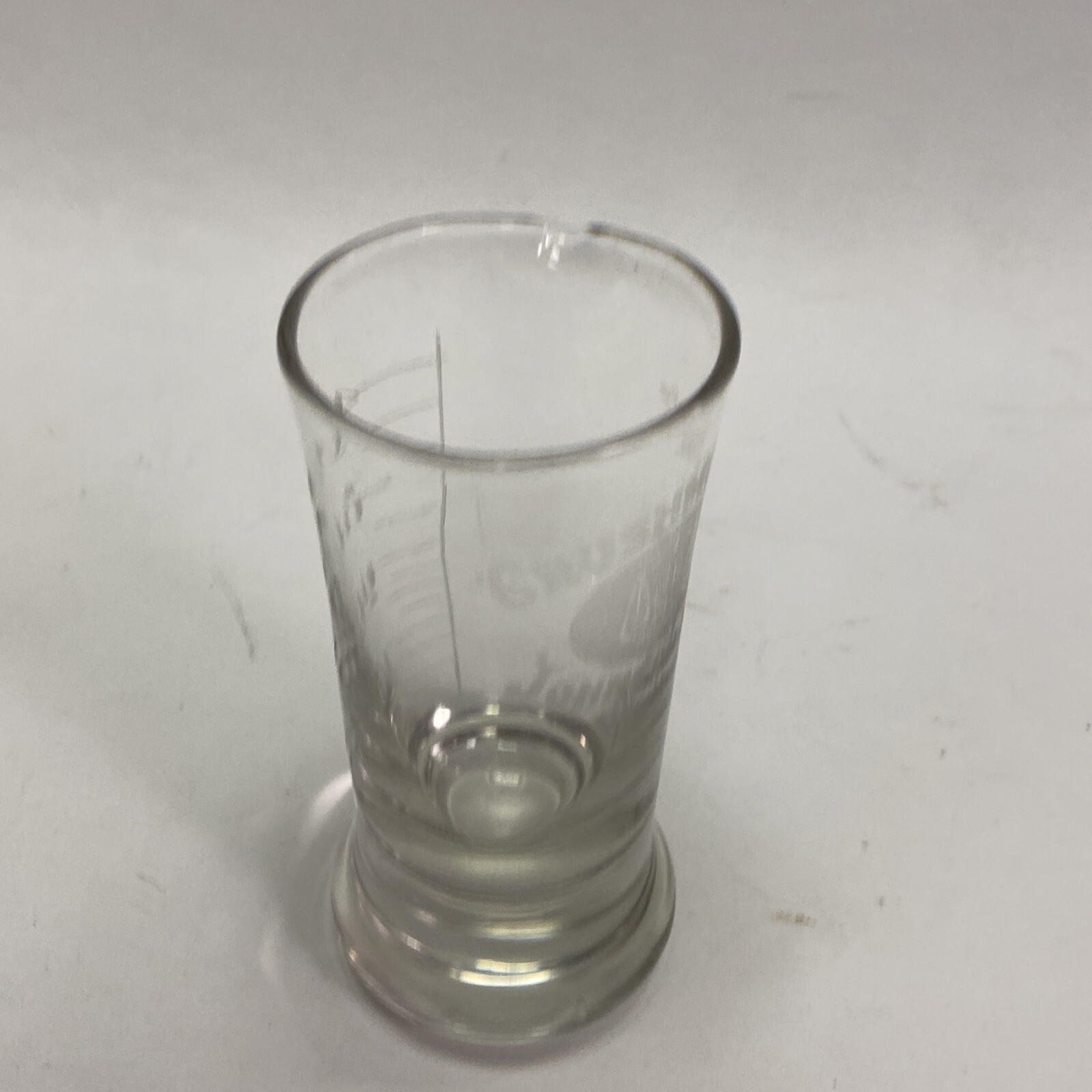 VTG PHARMACY APOTHECARY GLASS BEAKER 4 OZ JOHNSON AND SONS CRUSHMETER MEASURE