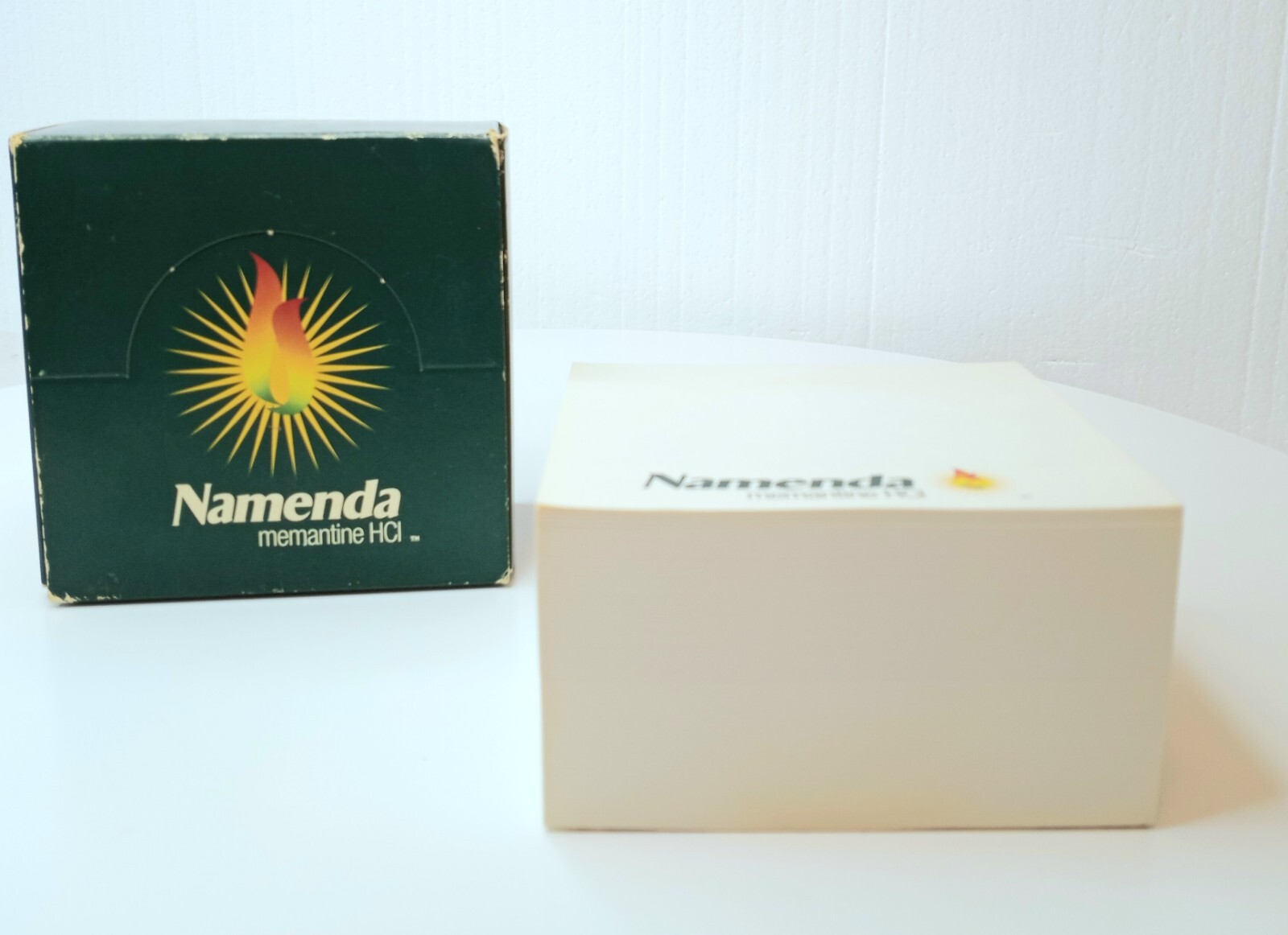Vintage NAMENDA Pharmaceutical Drug Rep Post-It Note Pad 4”x 4” Cube
