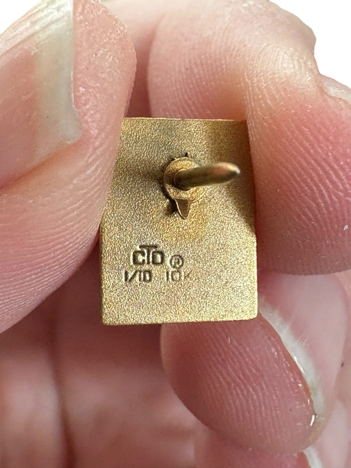 1/10 10k GF Corporate Lapel Pin VTG Healthcare Medical Promo Employee Award Pin