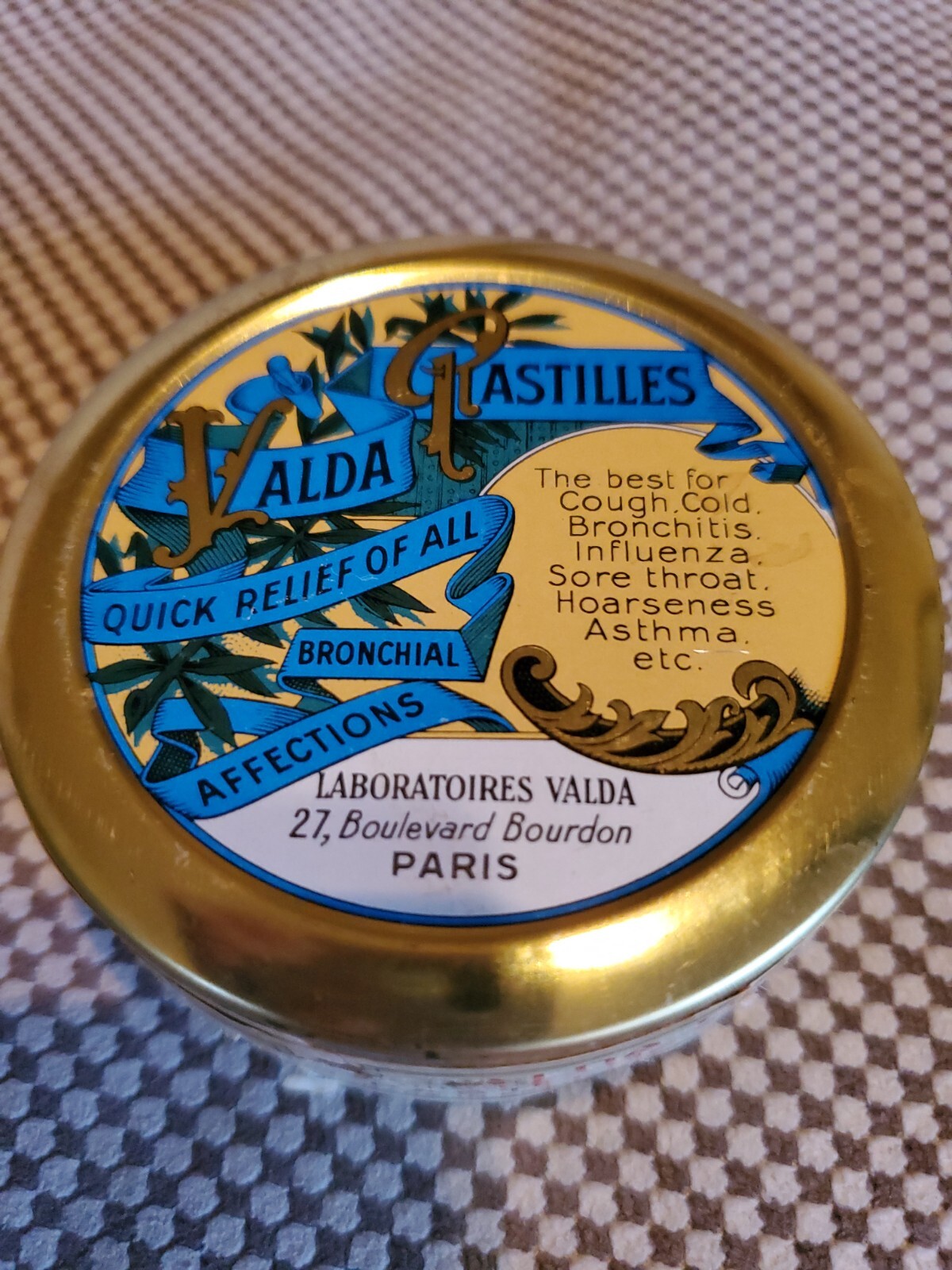 Vntg Tin Litho Valda Pastilles Medicine Cough Drops Menthol Paris France (Empty)