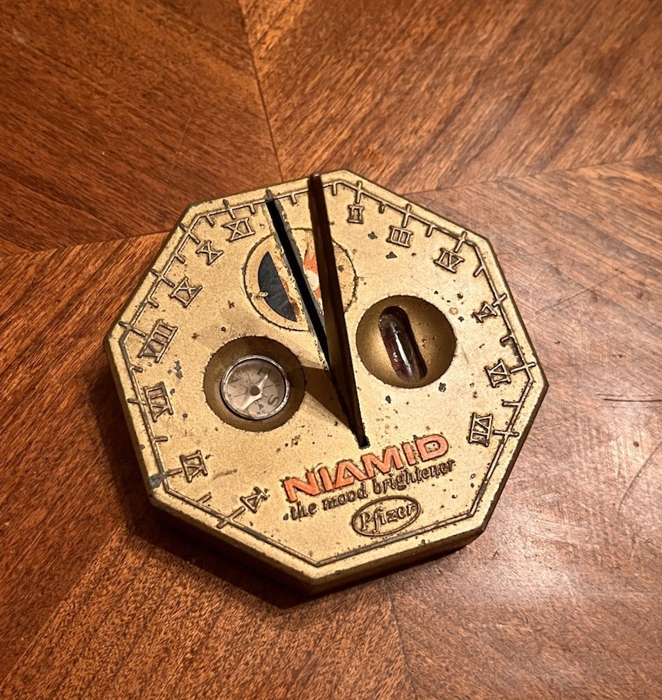 Vintage Pfizer NILAMID Pharmaceutical Advertising Sundial Desk Compass