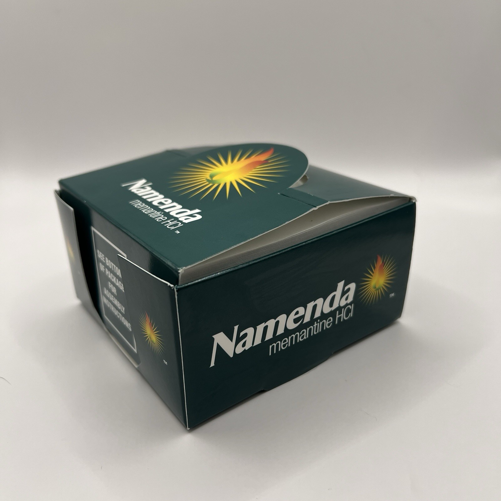 Vintage NAMENDA Pharmaceutical Drug Rep Post-It Note Pad 4”x 4” Cube