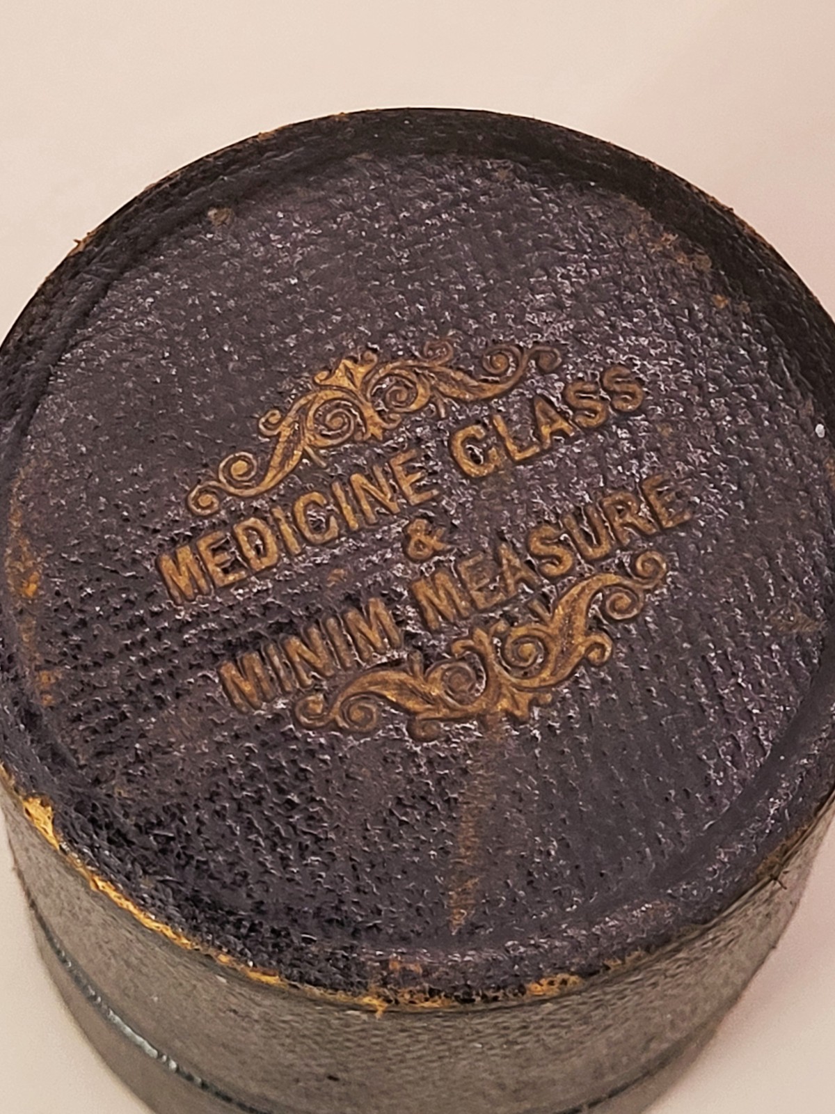 Antique Measuring Glasses & Cases. Refxad