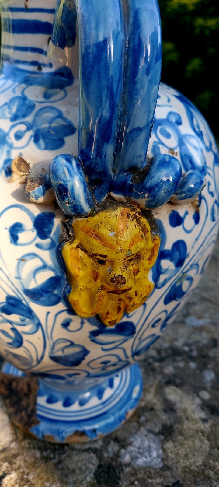Rare Early 18th-Century Italian Savona Majolica Apothecary Pharmacy Wet Drug Jar