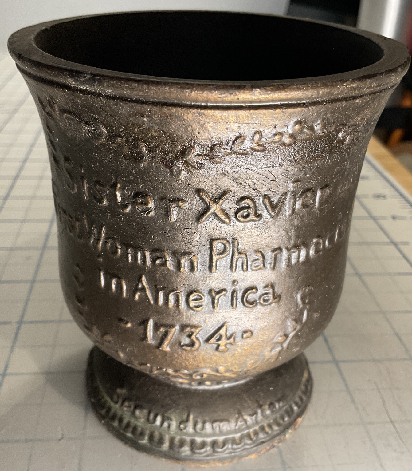 vintage 1986 Schering metal Mortar and Pestle Pharmacopeia New Orleans Ursuline