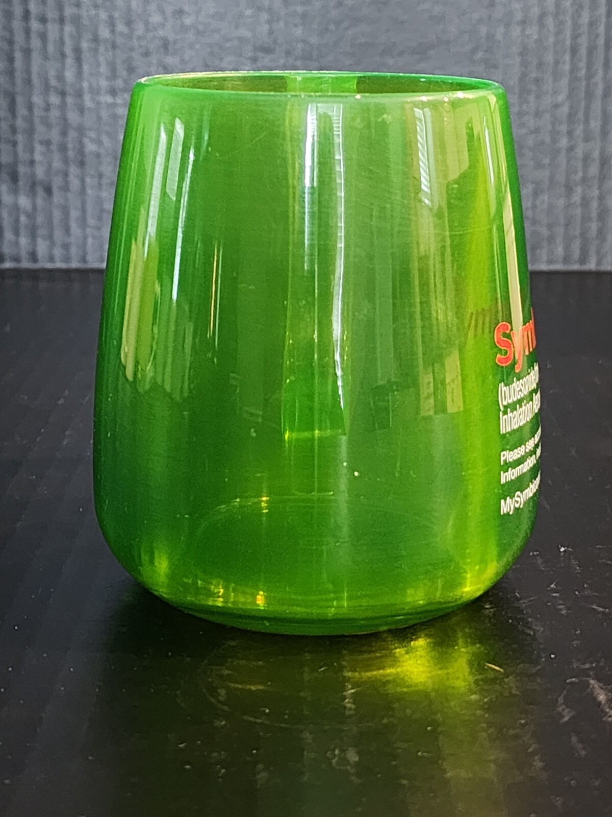 Pharmaceutical Drug Symbicort Green Plastic Beer Mug Cup Advertising Thumb Rest