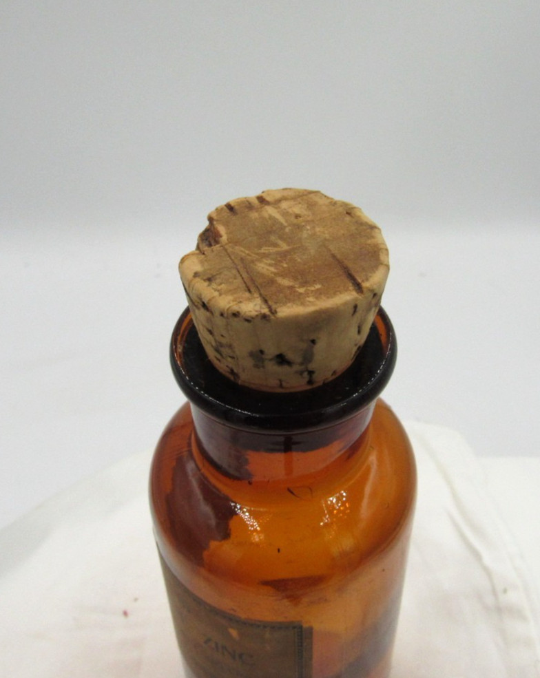 1890’s McKesson & Robbins Stearate of Zinc New York 5 3/4″ Amber Medicine bottle