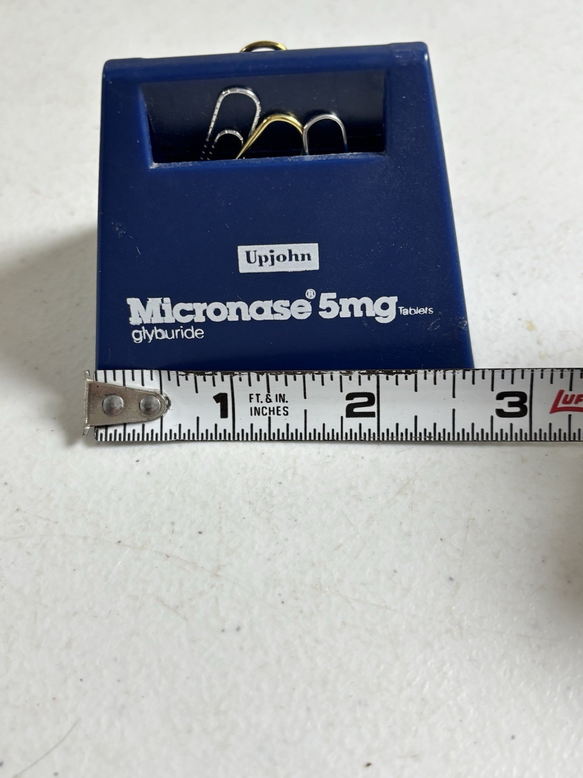 Promotional UPJOHN MICRONASE Paper Clip Holder Drug Rep Double Sided Pharmacy