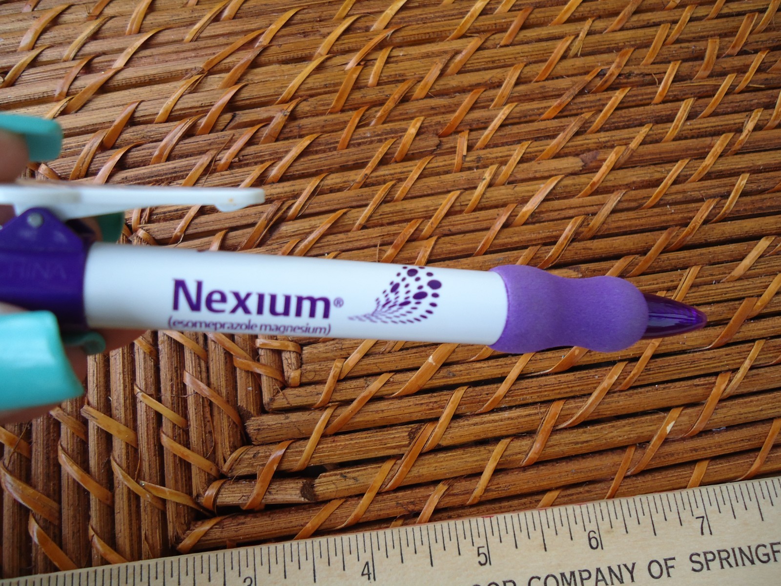Nexium Drug Rep Pen Clip Note Holder Handle Purple White Soft Grip Retractable