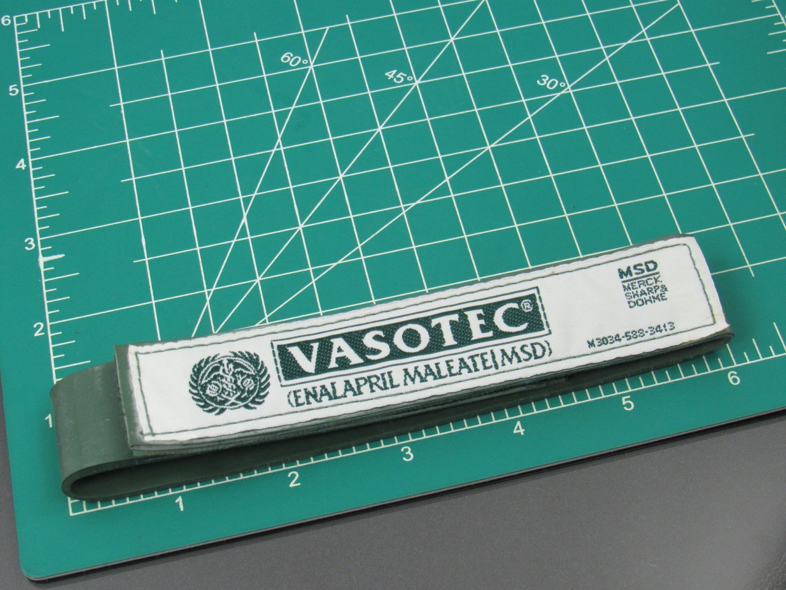 Vasotec Green Rubber Velket Tourniquet Hook Loop Closure Drug Rep Pharmaceutical
