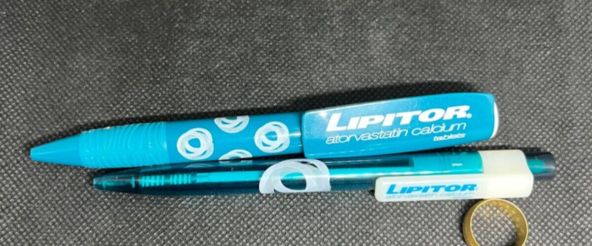 LOT of 2 LIPITOR Medical Drug Rep Pharmaceutical Pens Collectible Advertising