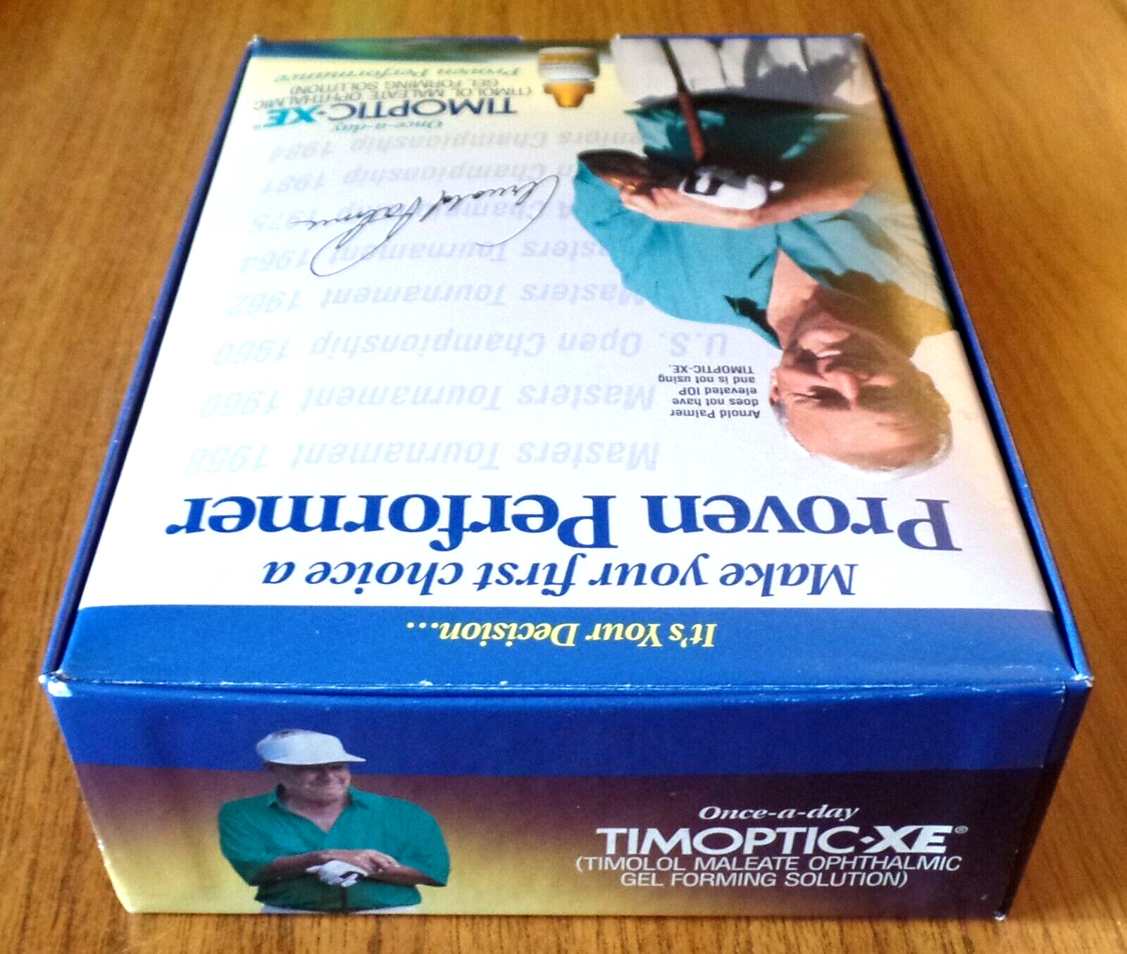Vintage 2000 MERCK PHARMACEUTICALS Sales Box with Rechargeable Examination Light