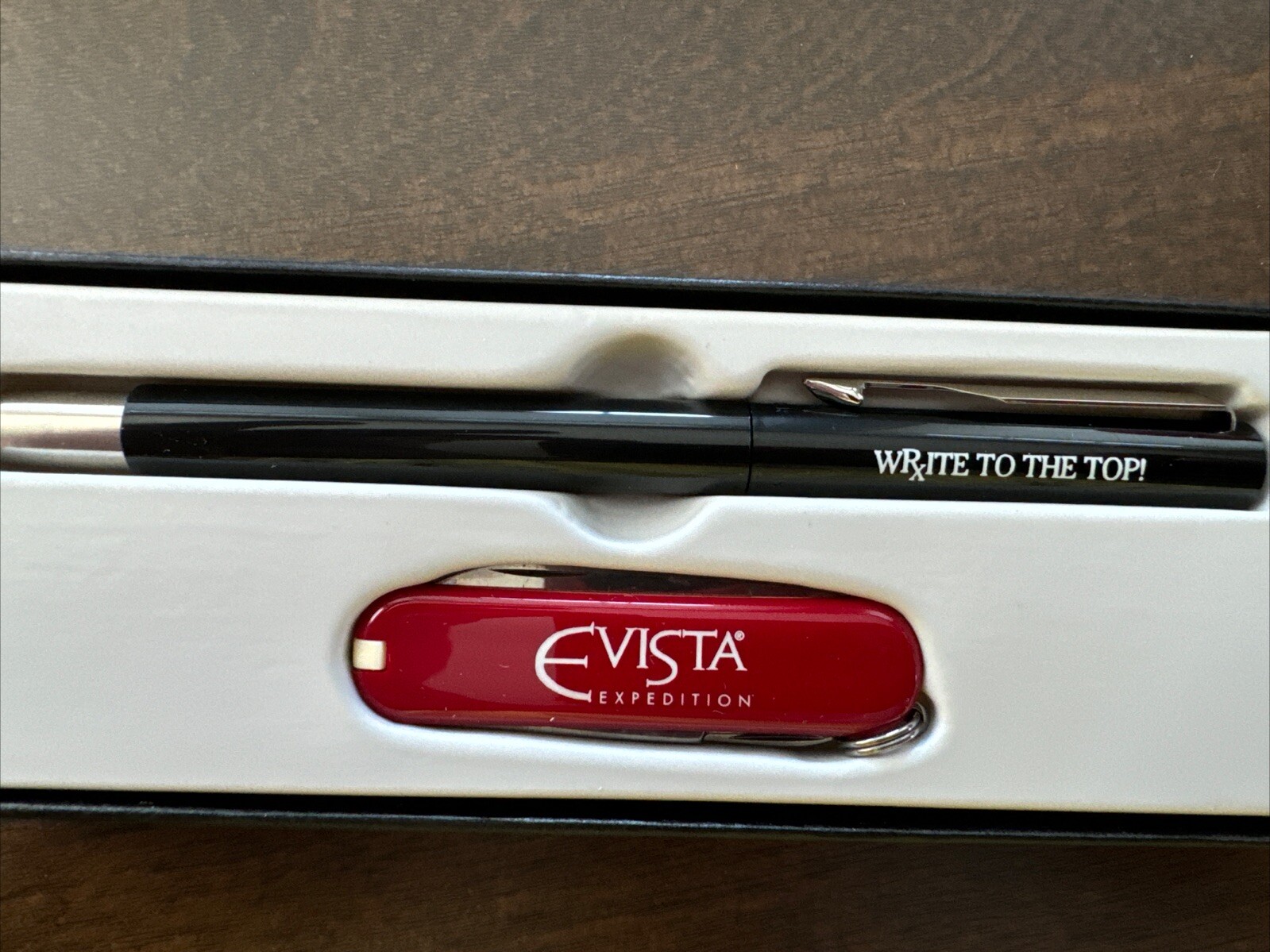 Eli Lilly & Co. Evista ‘Parker’ pen & Victornox Swiss Army pocketknife set, 1998