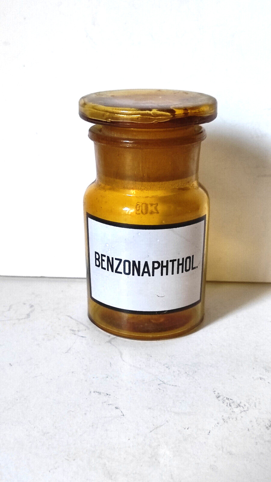 BENZONAPHTHOL., Vintage Glass Apothecary Pharmacy Amber Jar, 50 ml, Cap